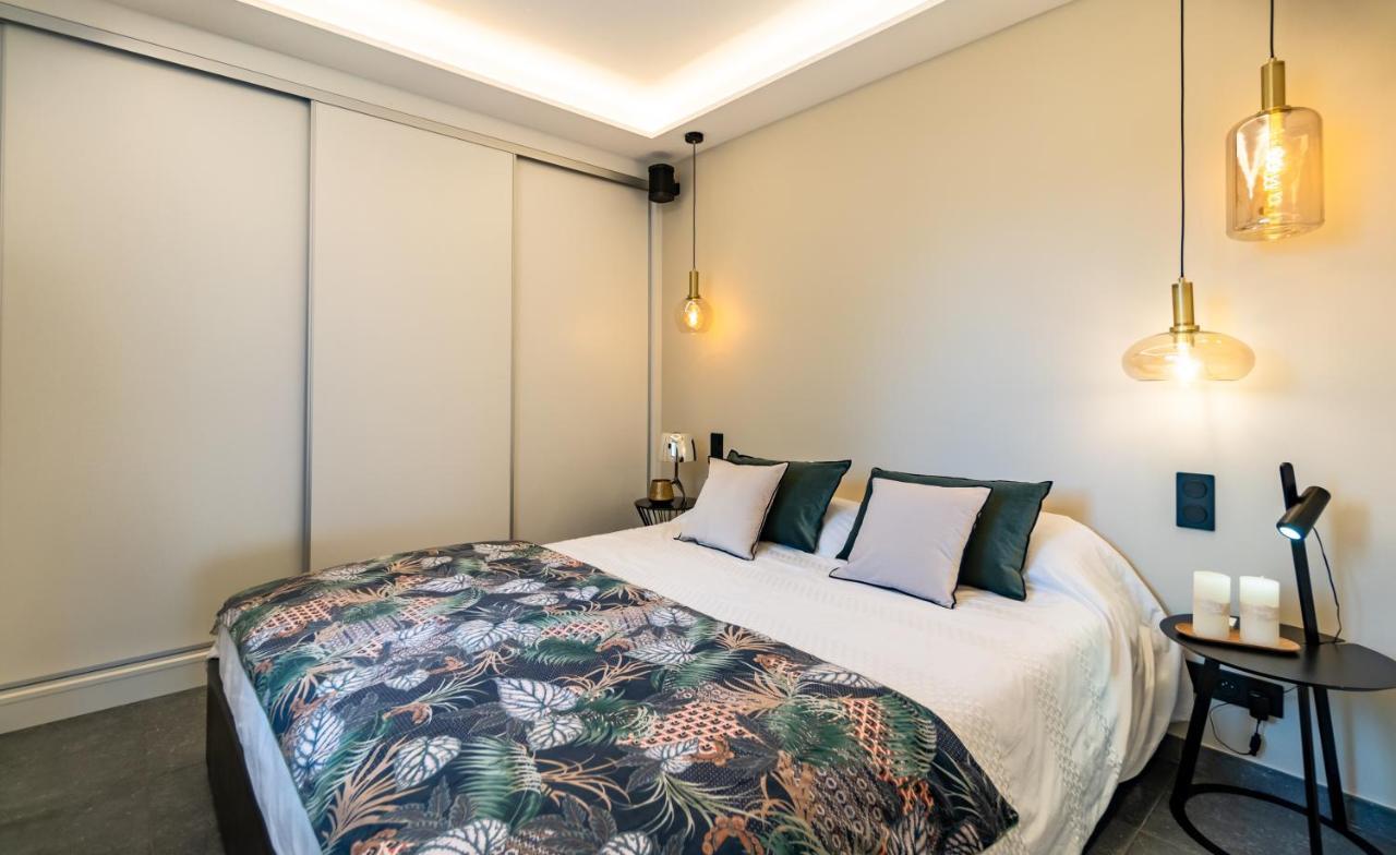Appartement Palm Croisette Front De Mer1 Cannes