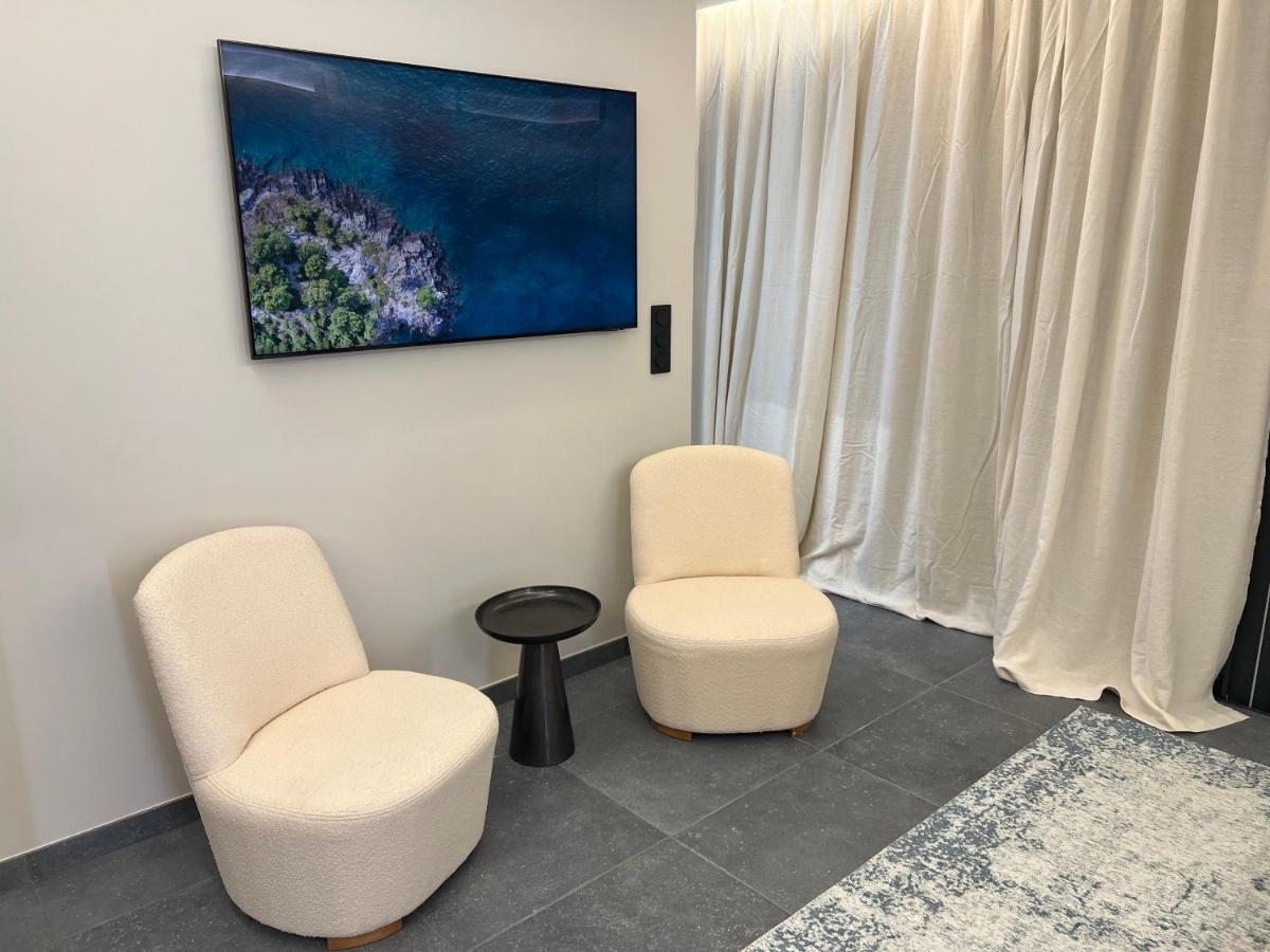 Apartment Palm Croisette Front De Mer1 Cannes